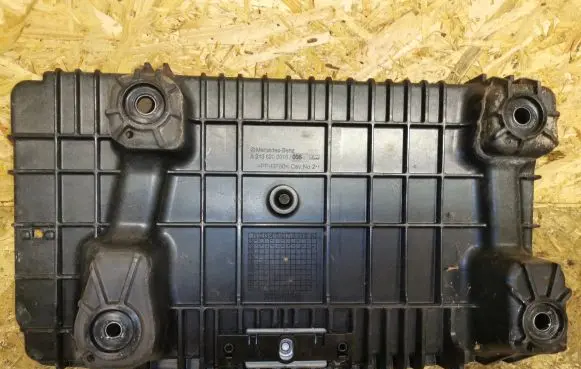 Mercedes-Benz E W213 Battery tray A2136200018