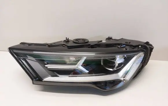 Audi Q7 4M Headlight/headlamp 4M0941011A