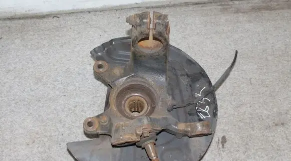 BMW X3 E83 Front wheel hub spindle knuckle
