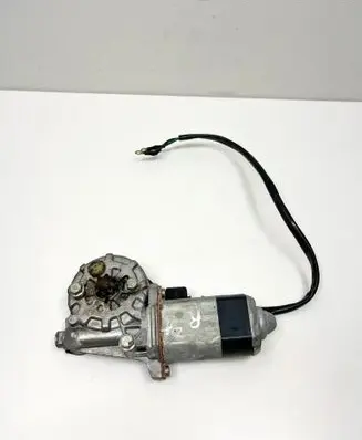 Mercedes-Benz SLC C107 Front door window regulator motor 0130821016