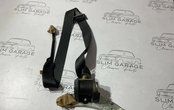Ford Fiesta I Front seatbelt 82FBT61295A9A 82FB-T61295-A9A