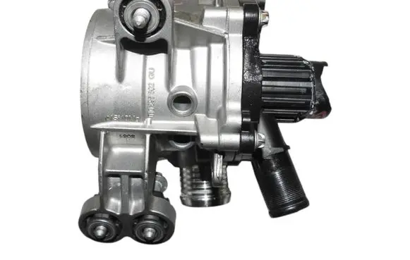Mercedes-Benz C W206 Water pump A2542003000