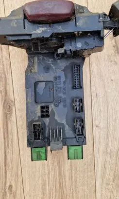 Mercedes-Benz Sprinter W901 W902 W903 W904 Fuse module 0005400950