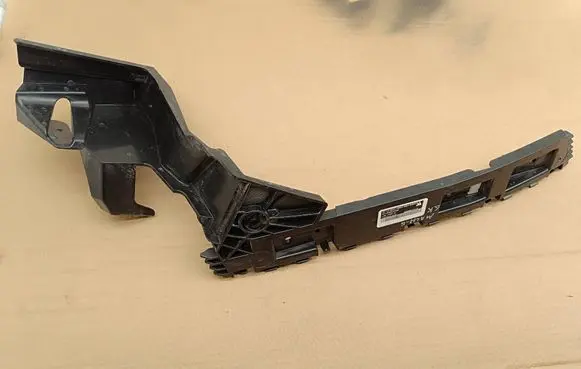 Ford Mach-E I Rear bumper mounting bracket LJ8B17E851AE 40110380610104 00000057728
