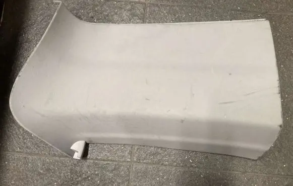 (D)pillar trim (top)