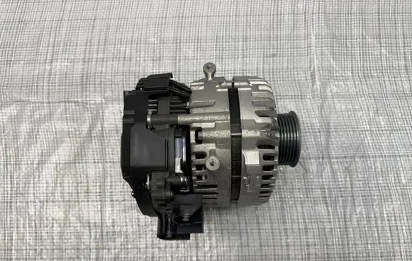 Jeep Avenger Generator/alternator 9865403280