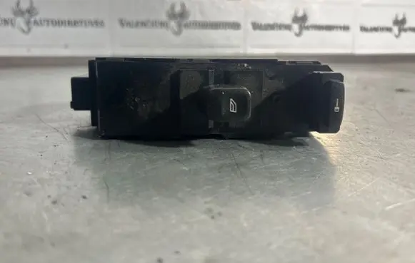 Volvo V70 Electric window control switch 30658147 03W16E MP16CA00120