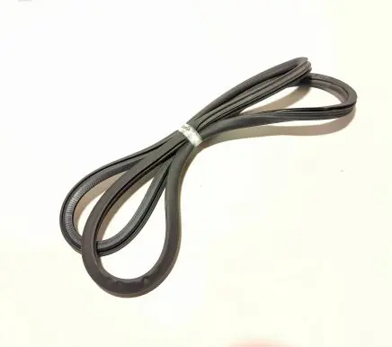 Opel Mokka B Front door rubber seal