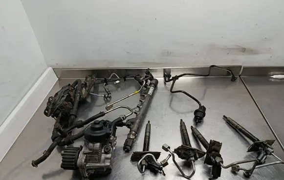 Volkswagen Golf VI Fuel injection system set 03L130089 300000885