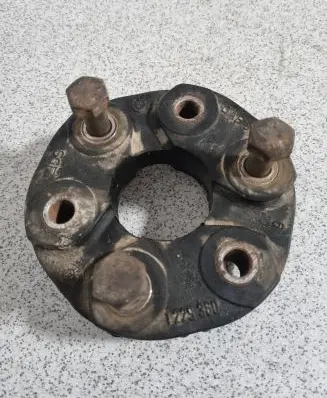 BMW 7 E38 Rear prop shaft donut coupling/joint 1229360