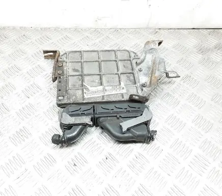 Lexus IS 220D-250-350 Engine control unit/module 1758009481 8966153701