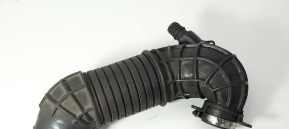 Audi A4 S4 B7 8E 8H Air intake hose/pipe 8E0129615J