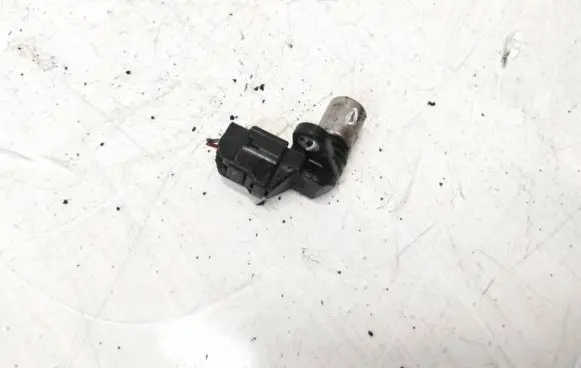Toyota Land Cruiser (J120) Camshaft position sensor
