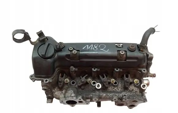 Toyota Yaris Engine head