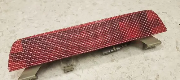 Toyota Land Cruiser (J100) Third/center stoplight