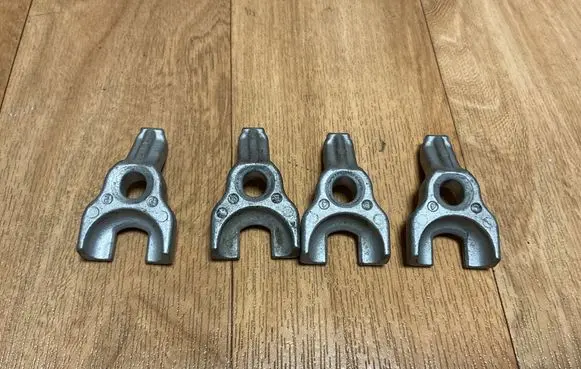 BMW 5 E60 E61 Fuel Injector clamp holder 