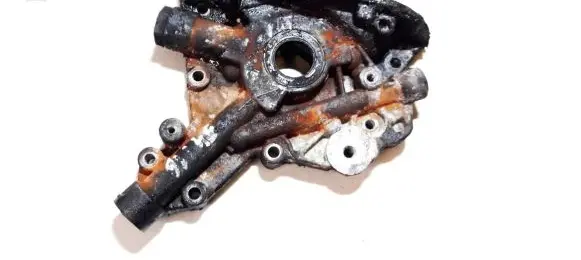 Opel Corsa B Oil pump 
