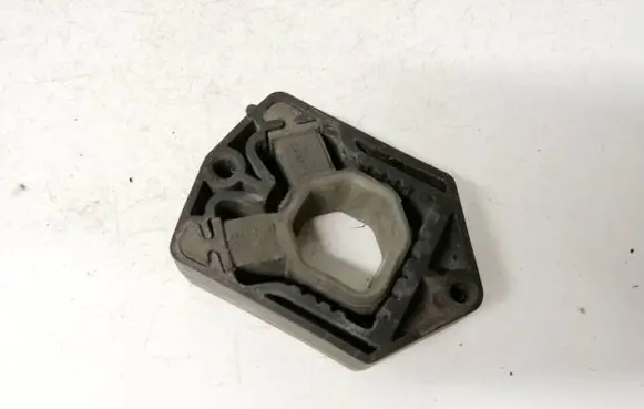 Skoda Octavia Mk2 (1Z) Radiator mount bracket 1k0121367d 1z0121367b