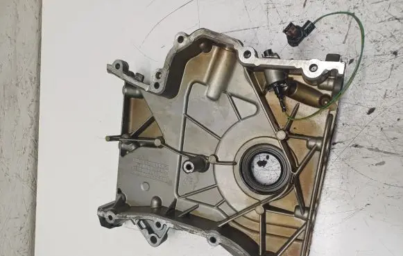 Mercedes-Benz A W176 Timing belt guard (cover) A2700150402 270910