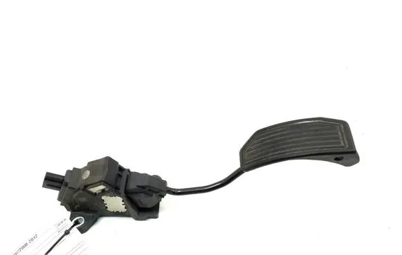 Toyota Avensis T270 Accelerator throttle pedal 7811002071