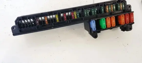 BMW 5 E60 E61 Fuse box set 695733002 6322547