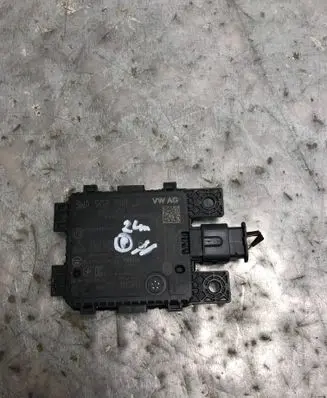 Volkswagen Tiguan Distronic sensor radar 3WA907541JBILI 3WA907541J
