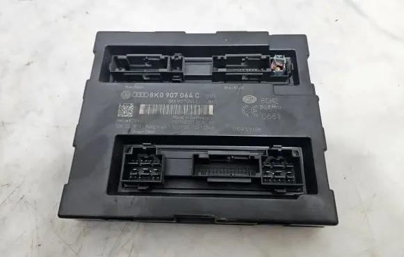Audi A4 S4 B8 8K Comfort/convenience module 8K0907064C