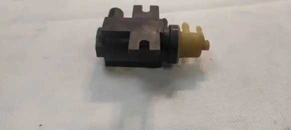 Volkswagen Touran II Vacuum valve 1K0906627A