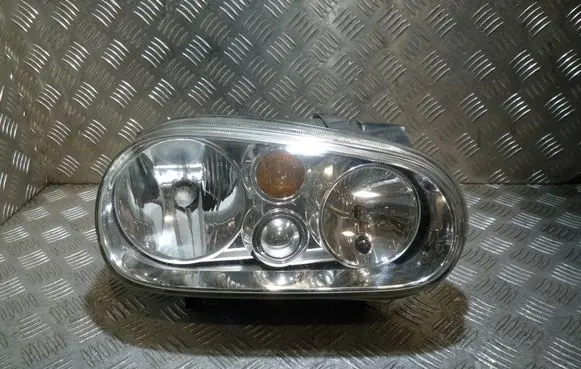 Volkswagen Golf IV Headlight/headlamp 67742020