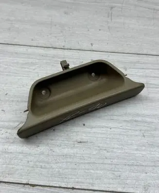 Volvo XC70 Tailgate trunk handle 000719