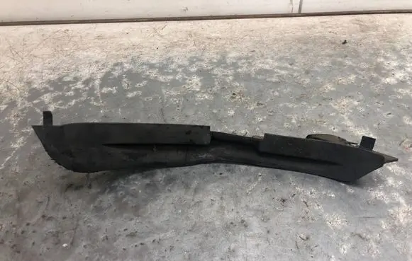 Volkswagen Touran III Front splash guards bracket 5TA805945A