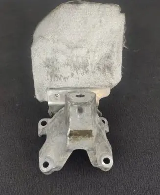 Porsche Macan (95B) Engine mounting bracket 8K0199307 700661019 8KO199387S