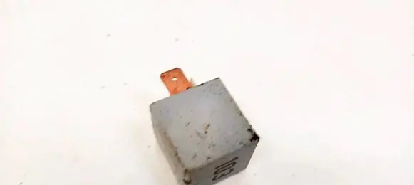 Skoda Fabia Mk1 (6Y) Other relay 357911253