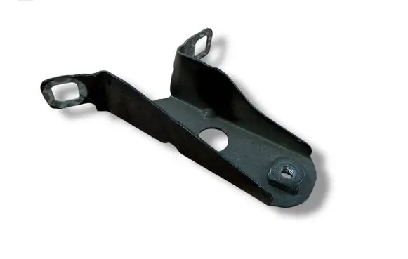Fender mounting bracket
