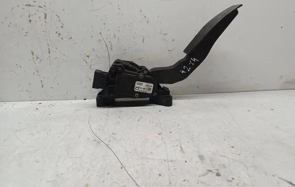 Opel Vectra C Accelerator throttle pedal 9186724 6PV00832200