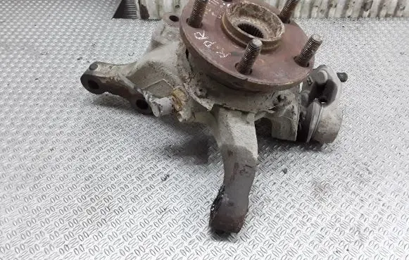 Toyota Previa (XR30, XR40) II Front wheel hub spindle knuckle