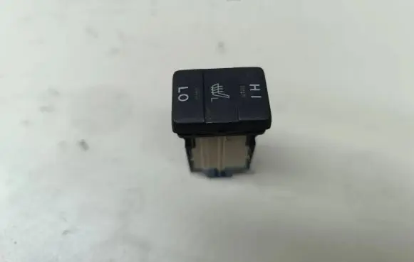 Toyota Auris 150 Seat heating switch 191698