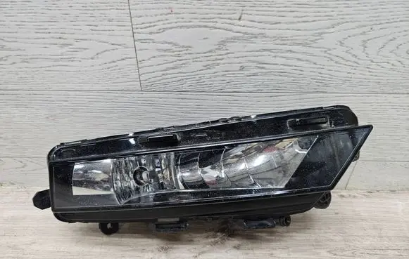 Skoda Octavia Mk3 (5E) Front fog light 5E0941700F