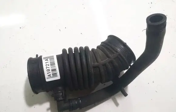 Nissan Almera Tino Air intake hose/pipe 
