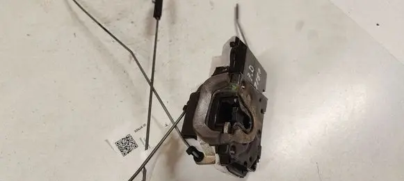 Peugeot 607 Front door lock