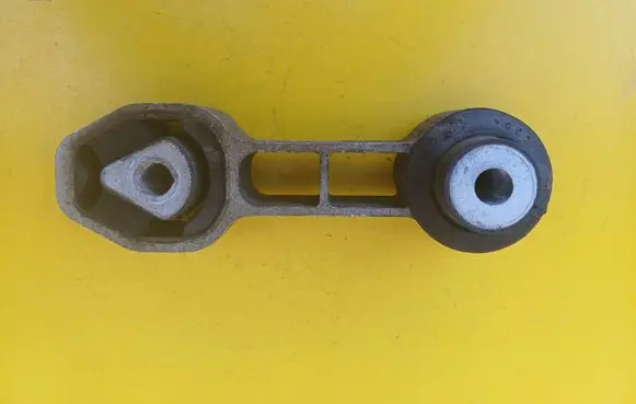 Fiat 500 Engine mount bracket 005173268100