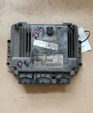 Peugeot 206 Engine control unit/module 0281010707