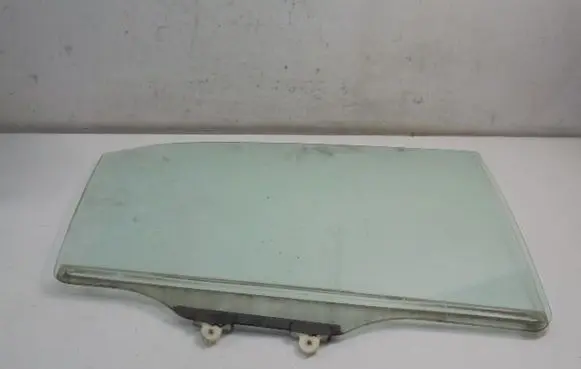 Rear door window glass