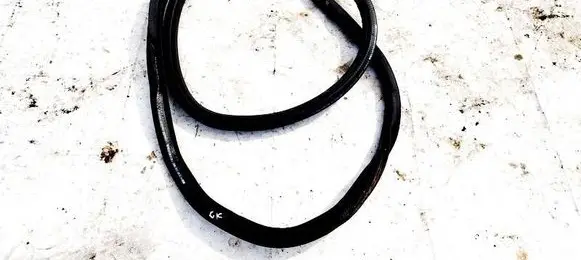Opel Astra L Rubber seal rear door 983851398001