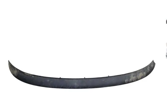 Front bumper lip