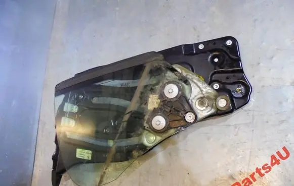 BMW Z4 E89 Front triangle window/glass 