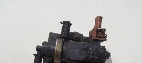 Volkswagen II LT Turbo solenoid valve 1H0906627 72190320