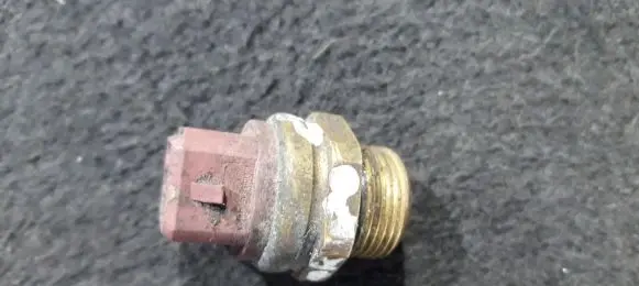 Ford Escort Air conditioning (A/C) pressure sensor 89BB8B607AC 89BB-8B607-AC