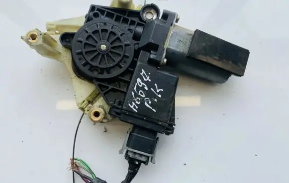 Mitsubishi Space Star Front door window regulator motor 0130821788 103390xxx