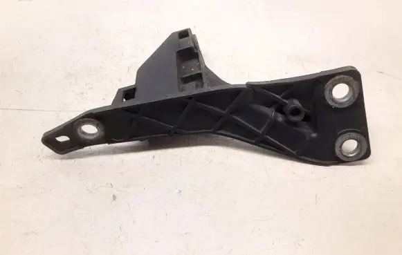 Audi A4 S4 B7 8E 8H Front bumper mounting bracket 8E0805364